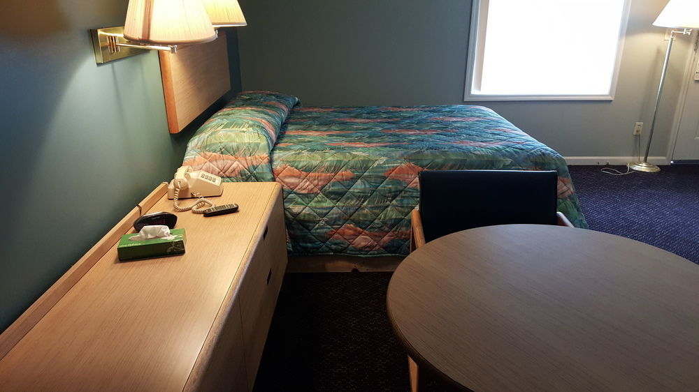 Livingston Overton Motel מראה חיצוני תמונה